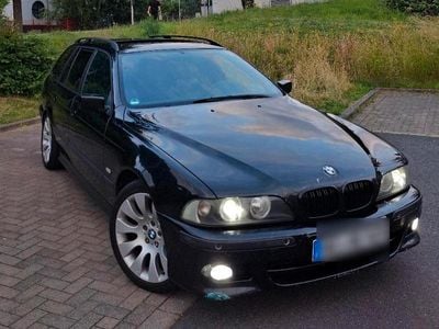 BMW 525