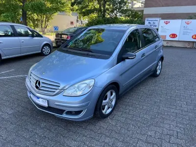 Używany Mercedes B170 116 KM (85 kW) 2007 Niebieski Minivan
