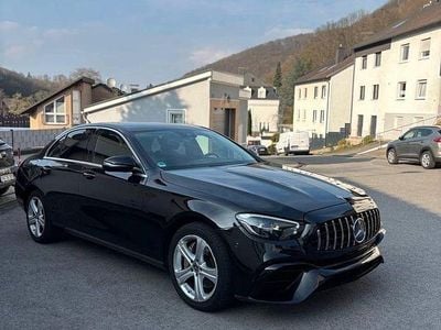Gebraucht Mercedes E220 194 PS (142 kW) 2021 Schwarz Limousine