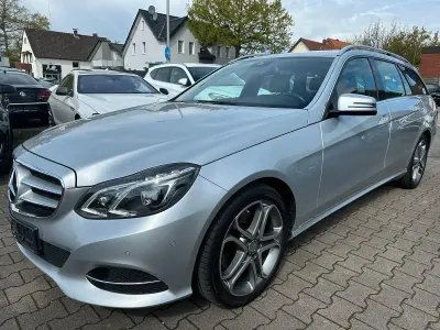 Gebraucht Mercedes E250 Avantgarde 204 PS (150 kW) 2015 Silber Kombi