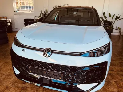 Neu VW T-Roc R-line 150 PS (110 kW) 2026 Weiß SUV