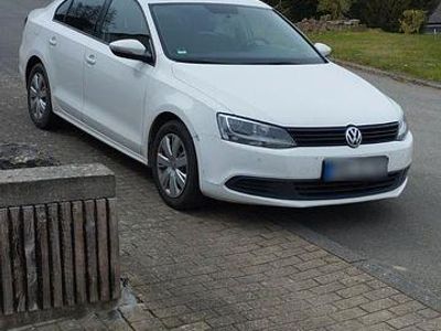 Gebraucht VW Jetta Highline 105 PS (77 kW) 2011 Weiß Limousine