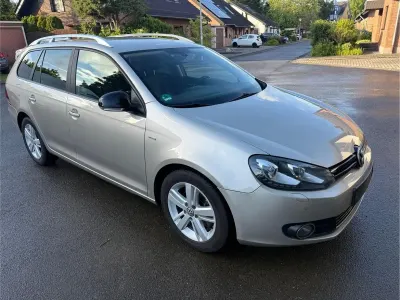 Używany VW Golf VII Match 105 KM (77 kW) 2013 Andere farben Kombi