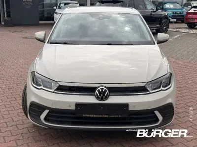 Gebraucht VW Polo Life 95 PS (69 kW) 2023 Grau Kleinwagen