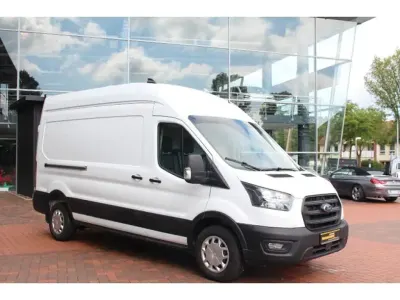 Gebraucht Ford Transit Trend 131 PS (96 kW) 2024 Frozen white Van