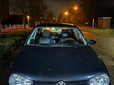 Gebraucht VW Golf IV 75 PS (55 kW) 2001 Schwarz Limousine