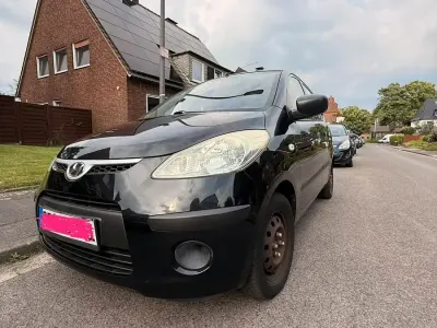 Gebraucht Hyundai i10 69 PS (50 kW) 2011 Schwarz Kleinwagen