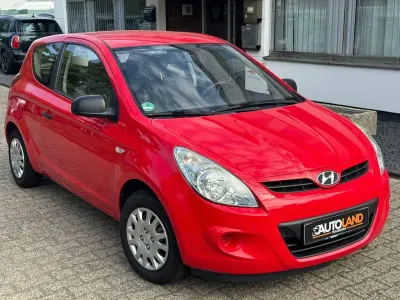 Gebraucht Hyundai i20 Classic 77 PS (56 kW) 2009 Rot Kleinwagen