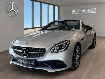 Używany Mercedes SLC180 AMG 156 KM (114 kW) 2019 Srebrny Kabriolet