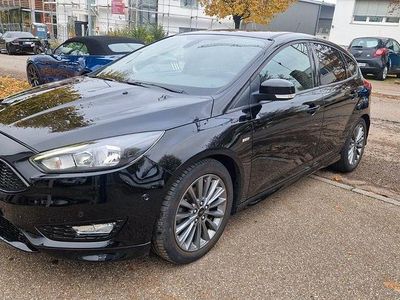 Gebraucht Ford Focus ST-Line 140 PS (102 kW) 2017 Schwarz Limousine