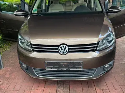 Gebraucht VW Touran 140 PS (102 kW) 2011 Weiß Van / Kleinbus