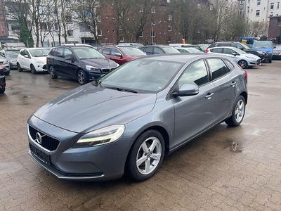 Gebraucht Volvo V40 Momentum 120 PS (88 kW) 2016 Grau Limousine