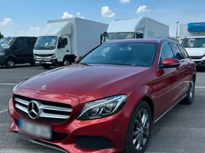 Gebraucht Mercedes C180 156 PS (114 kW) 2015 Rot Kombi
