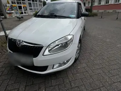 Gebraucht Skoda Roomster 95 PS (69 kW) 2014 Weiß Van / Kleinbus