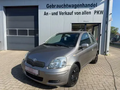 Używany Toyota Yaris Sol 87 KM (63 kW) 2005 Szary Hatchback