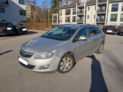 Silber Gebraucht 2012 Opel Astra Design Edition Kombi | 2.500 € (Superpreis)