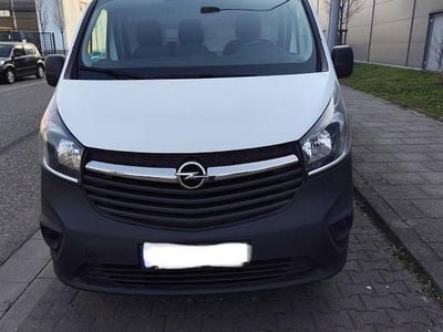 Gebraucht Opel Vivaro 95 PS (69 kW) 2016 Weiß Van / Kleinbus