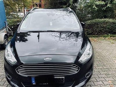 Gebraucht Ford S-MAX Titanium 150 PS (110 kW) 2017 Schwarz Van / Kleinbus