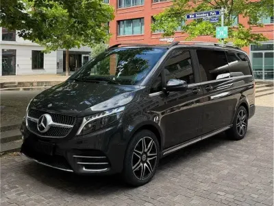 Gebraucht Mercedes V300 Avantgarde Edition 237 PS (174 kW) 2022 Grau Van / Kleinbus