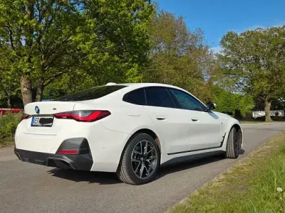 Gebraucht BMW i4 M Sport 210 kW (286 PS) 2023 Weiß Limousine