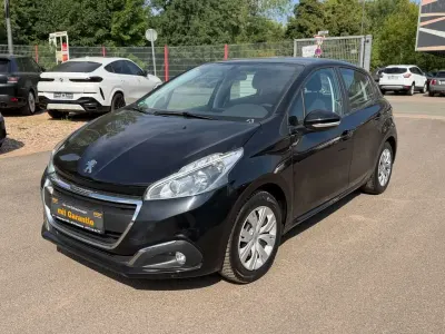 Gebraucht Peugeot 208 Active 68 PS (50 kW) 2018 Noir perla nera Kleinwagen