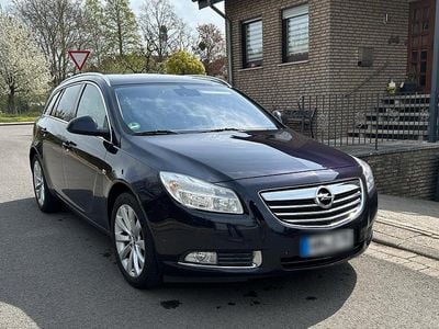 Second-hand Opel Insignia 160 CP (117 kW) 2013 Albastru Break