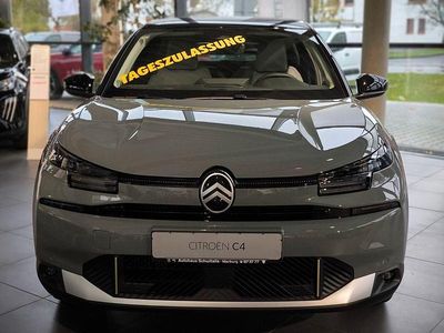Neu Citroën C4 131 PS (96 kW) 2025 Grün Limousine
