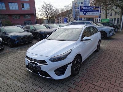 Gebraucht Kia Ceed Sportswagon Spirit 141 PS (103 kW) 2022 Weiß Kombi