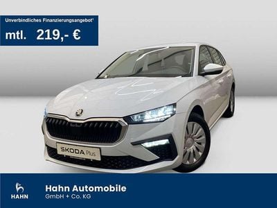 Gebraucht Skoda Scala Essence 116 PS (85 kW) 2025 Moonweiss metallic Kleinwagen