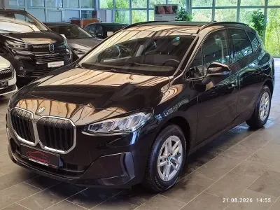 Gebraucht BMW 220 Active Tourer Sport Line 170 PS (125 kW) 2025 Schwarz Van / Kleinbus
