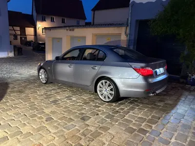 Gebraucht BMW 520 170 PS (125 kW) 2006 Grau Limousine