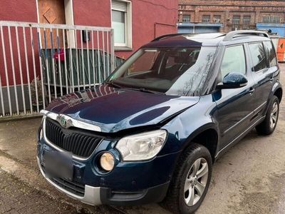 gebraucht Skoda Yeti 1.4 TSI Active Active 1Hand Panorama Unfall