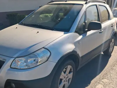 Second-hand Suzuki SX4 107 CP (78 kW) 2008 Argintiu Berlinǎ