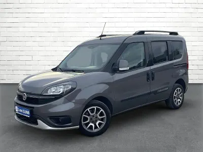 Gebraucht Fiat Doblò Trekking 120 PS (88 kW) 2022 Grau metallic Van / Kleinbus