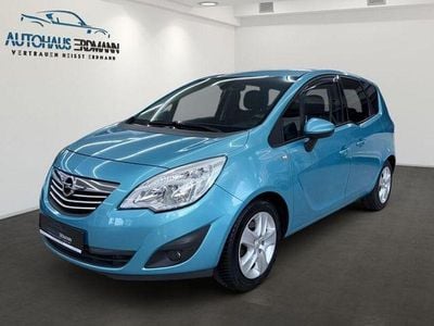 Grün Gebraucht 2011 Opel Meriva Design Edition Van / Kleinbus | 3.750 € (Guter Preis)