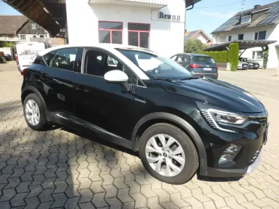 Gebraucht Renault Captur Intens 140 PS (102 kW) 2021 Schwarz gne weiss qnw SUV