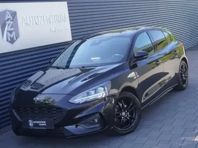 Usata Ford Focus ST-Line 182 CV (133 kW) 2019 Nero Berlina