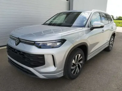 Neu VW Tayron Life 150 PS (110 kW) 2026 Delfingrau metallic SUV