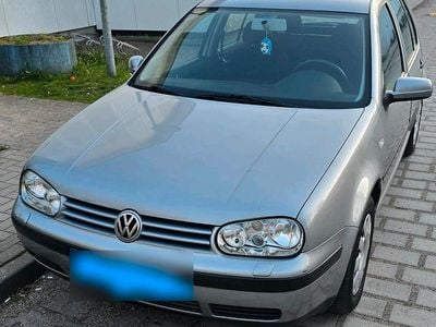 Usata VW Golf IV 75 CV (55 kW) 2002 Argento Berlina