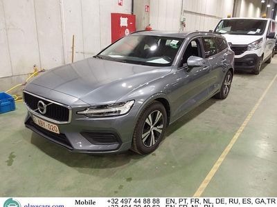 Gebraucht Volvo V60 Momentum 150 PS (110 kW) 2021 Schwarz Kombi