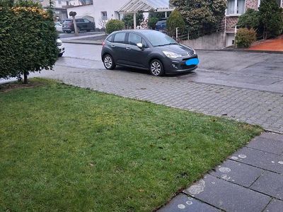 Grau Gebraucht 2013 Citroën C3 Limousine | 2.400 €