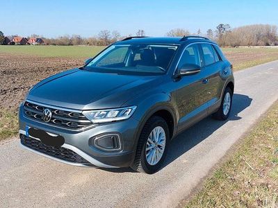Gebraucht VW T-Roc Life 150 PS (110 kW) 2022 Grau SUV