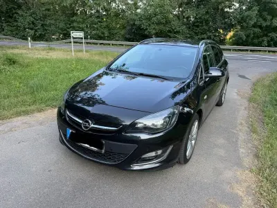 Gebraucht Opel Astra Sport 110 PS (80 kW) 2013 Grau Kombi