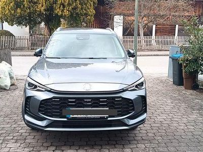 Neu MG ZS Luxury 197 PS (144 kW) 2026 Grau SUV