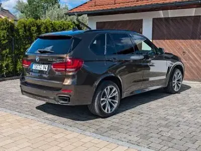 Gebraucht BMW X5 M50 Sport Line 381 PS (280 kW) 2017 Braun SUV