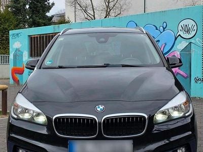 Gebraucht BMW 218 Sport Line 136 PS (100 kW) 2015 Schwarz Kombi