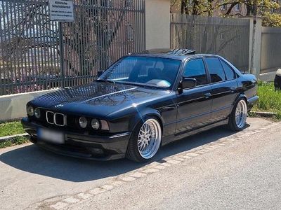 Second-hand BMW 535 245 CP (180 kW) 1988 Negru Berlinǎ