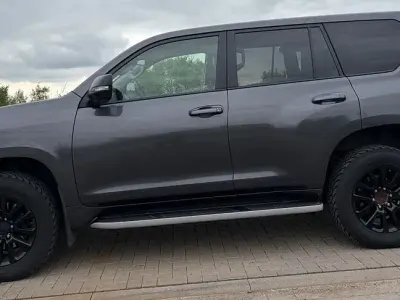 Gebraucht Toyota Land Cruiser TEC-Edition 204 PS (150 kW) 2023 Grau SUV