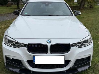Gebraucht BMW 320 M Sport 184 PS (135 kW) 2015 Weiß Limousine