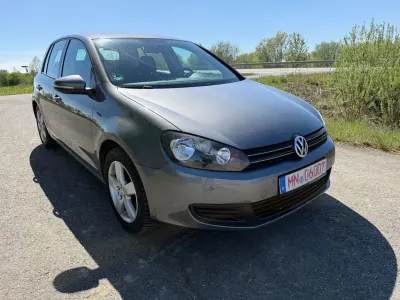 Gebraucht VW Golf VI Comfortline 105 PS (77 kW) 2010 United grey metallic Kleinwagen